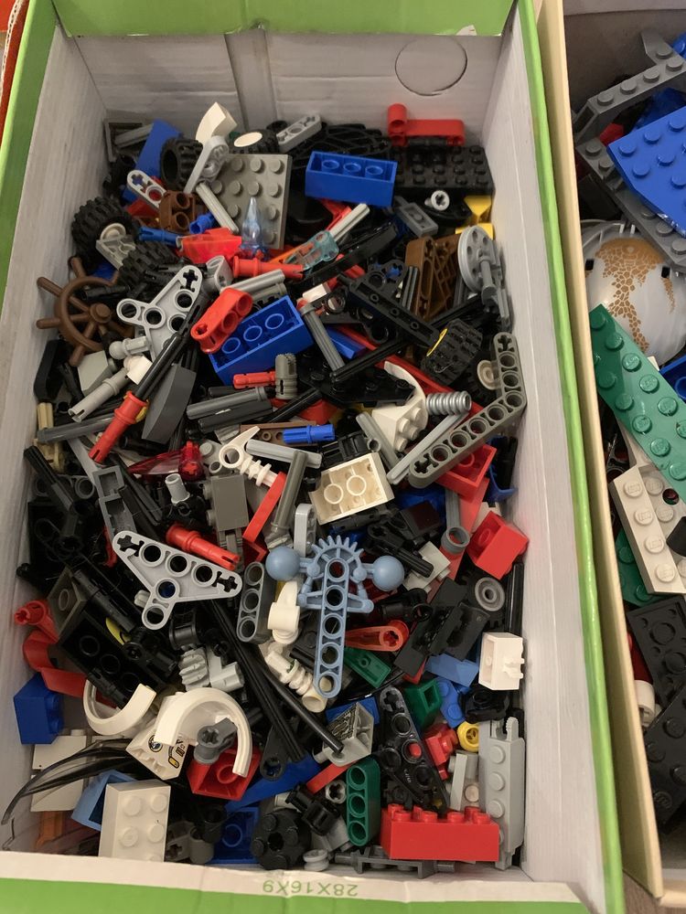 Klocki LEGO na wage