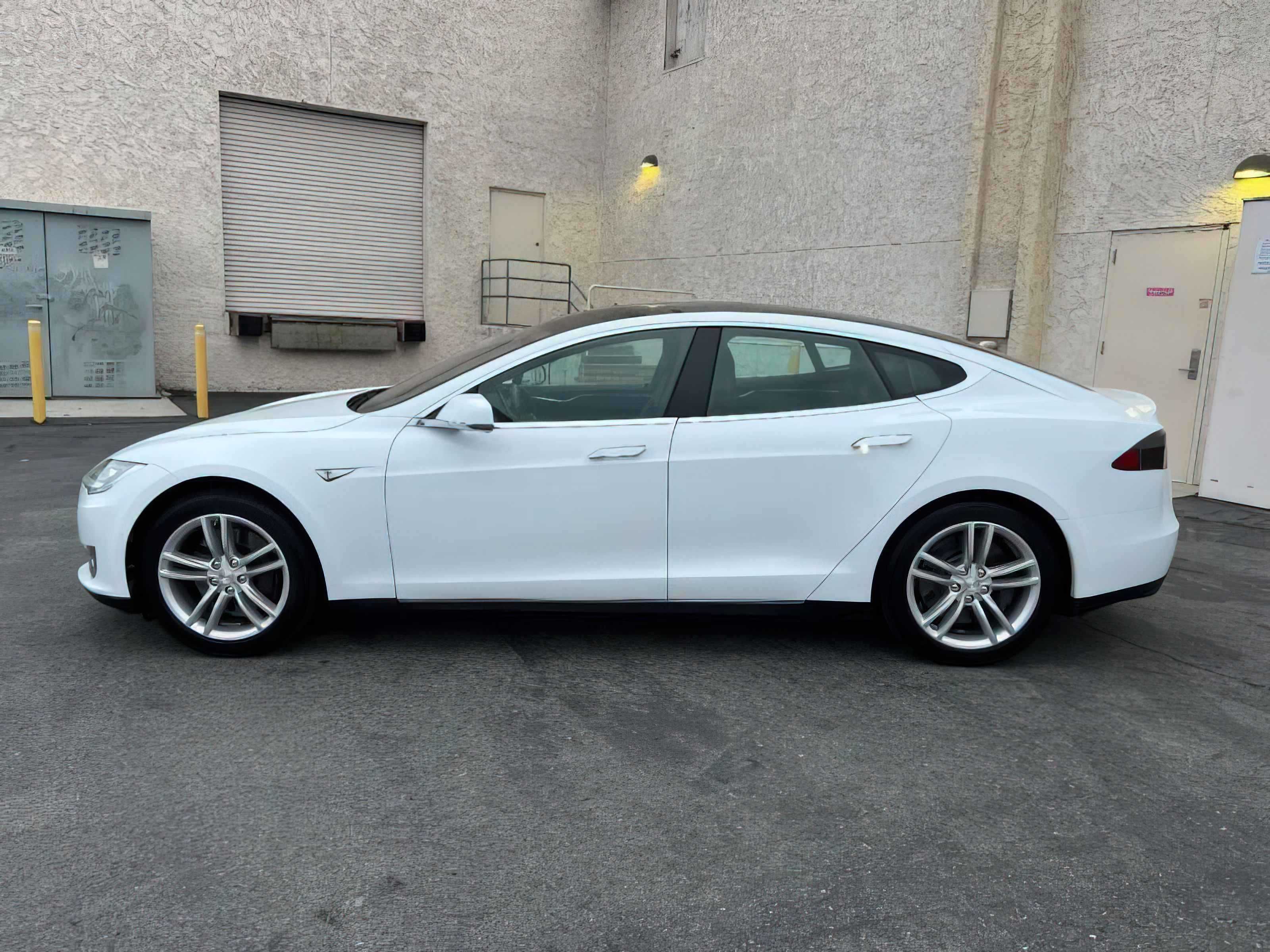 2015 Tesla Model S