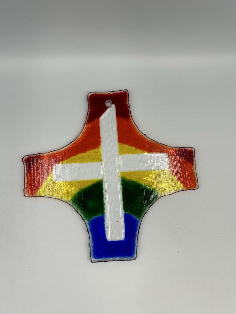 Krzyż szklany kolorowy witraż kolory