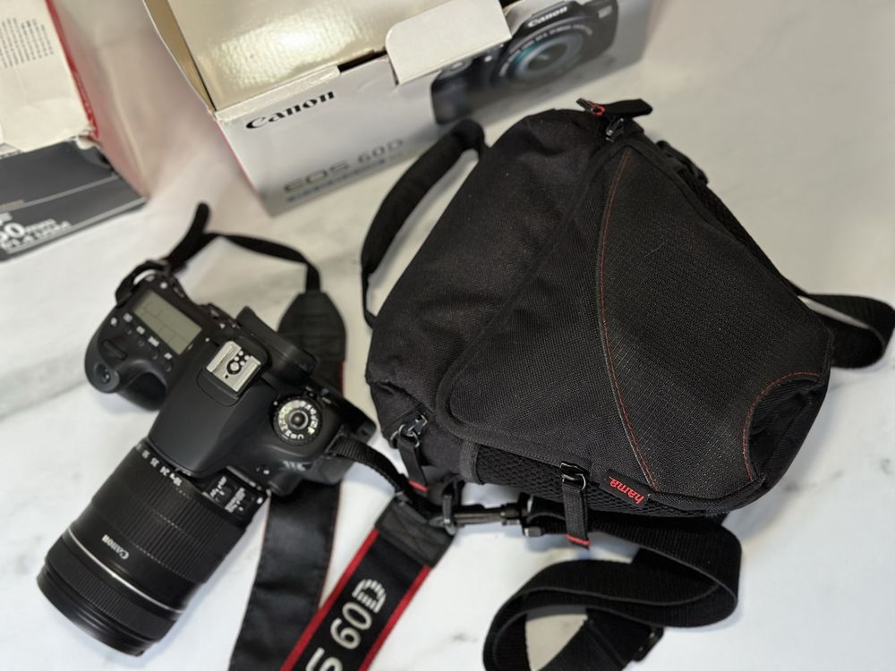 Sprzedam aparat Canon EOS 60D + obiektyw EF-S 17-85mm IS USM + etui