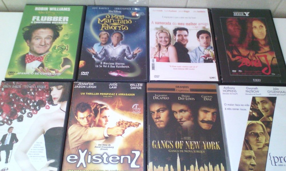 Vendo DVDs em muito bom estado .