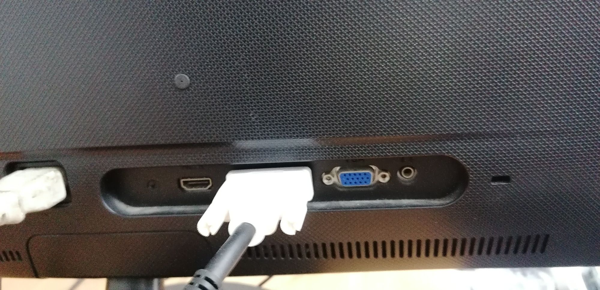 Monitor Asus 24 p, full HD com hdmi