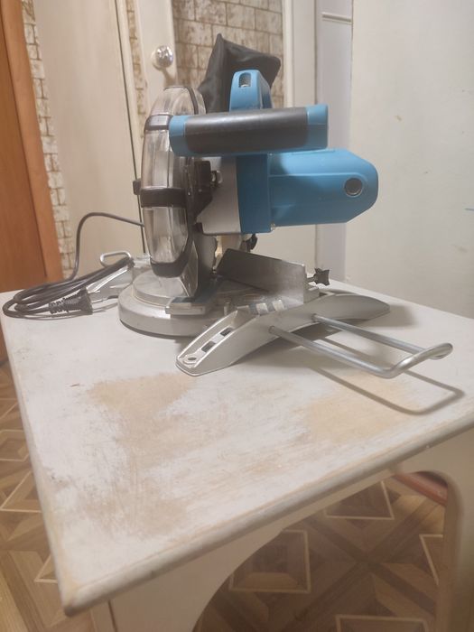 Продам Торцовая пила.