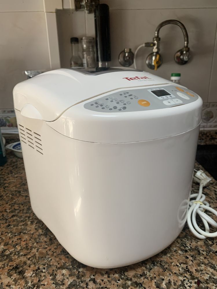 Maquina de fazer pão Tefal