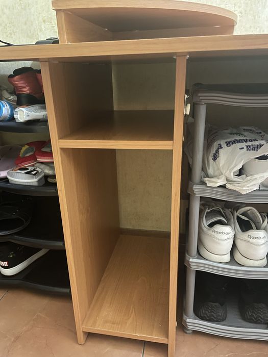 Компʼютерний стіл