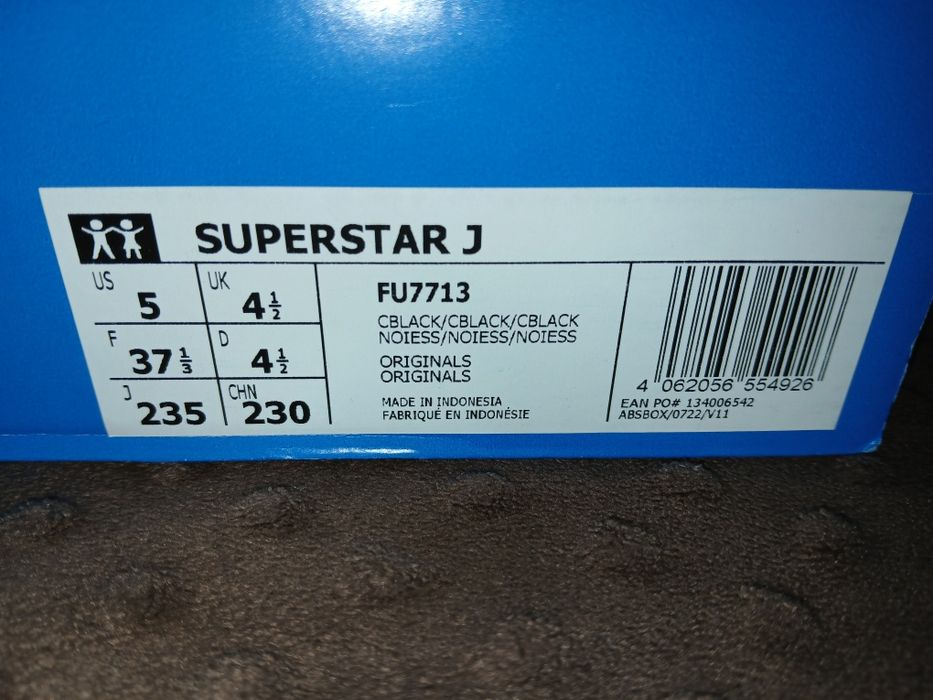 Superstary czarne - Nowe