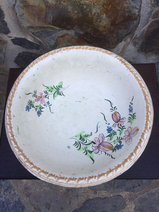 Bacia em Faiança Portuguesa séc XIX 39 cm Estremoz