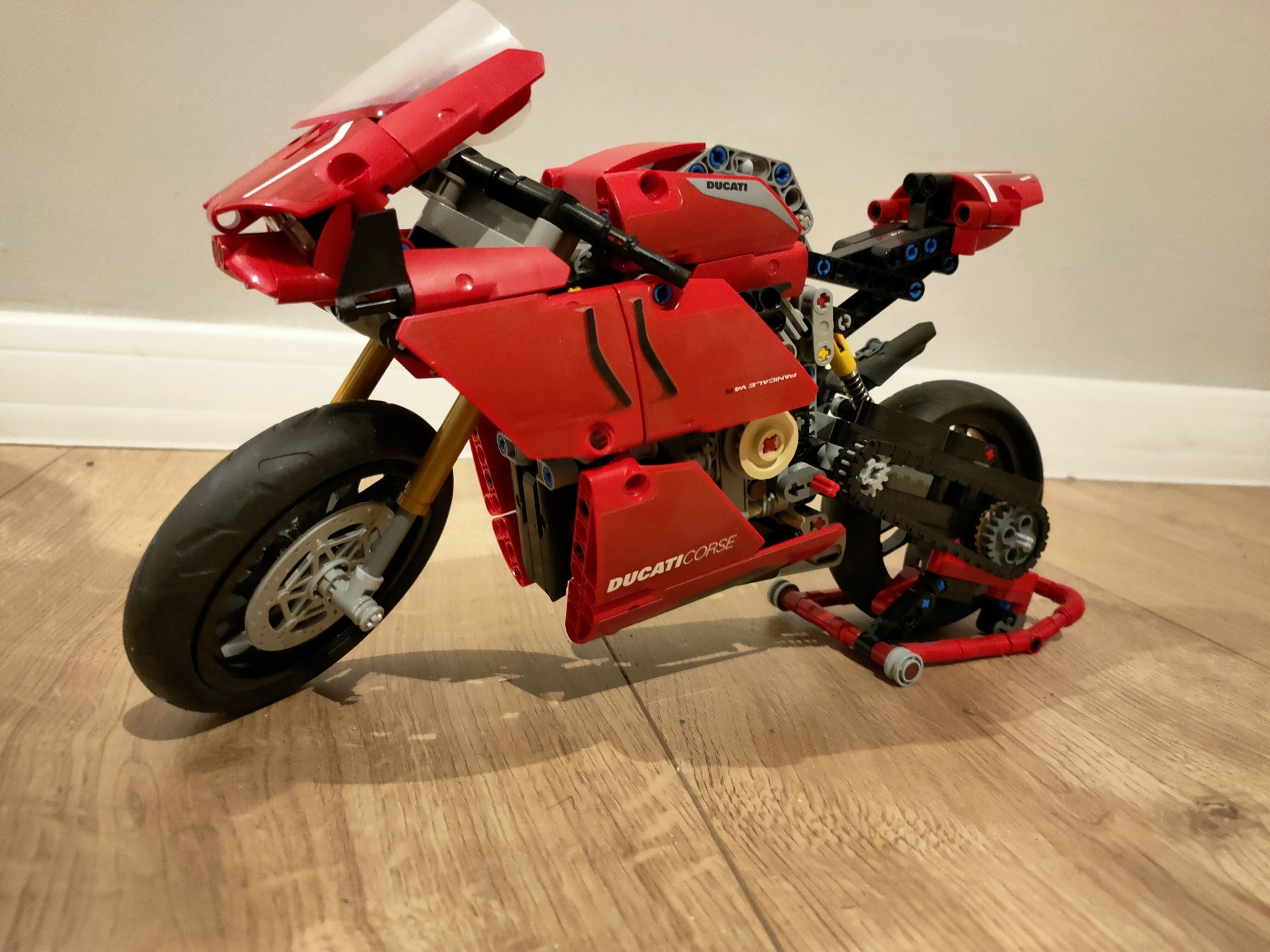 42107 - LEGO Technic - Ducati Panigale V4 R