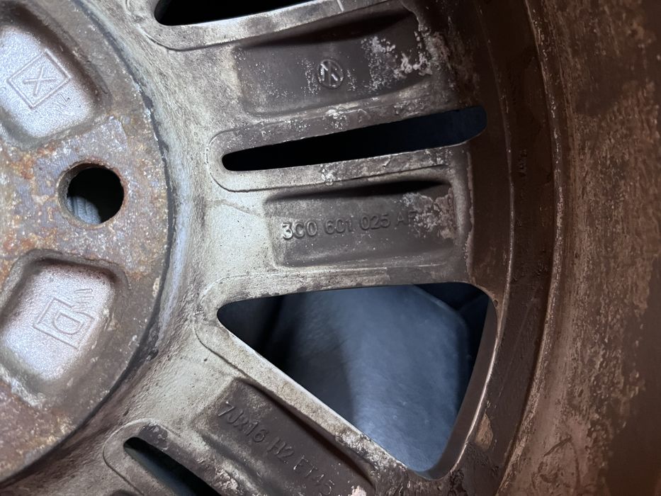 БУ диски 5х112 R16 оригінал VW Passat/Caddy/Jetta/Golf
