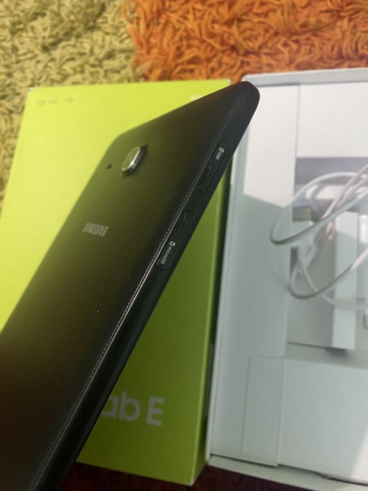 Планшет телефон Самсунг Samsung Galaxy Tab E SM-T531 Sim 4G GPS Ідеал