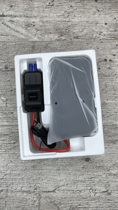 Автомобільний пусковий пристрій Базеус Jump Starter 10000 mAh