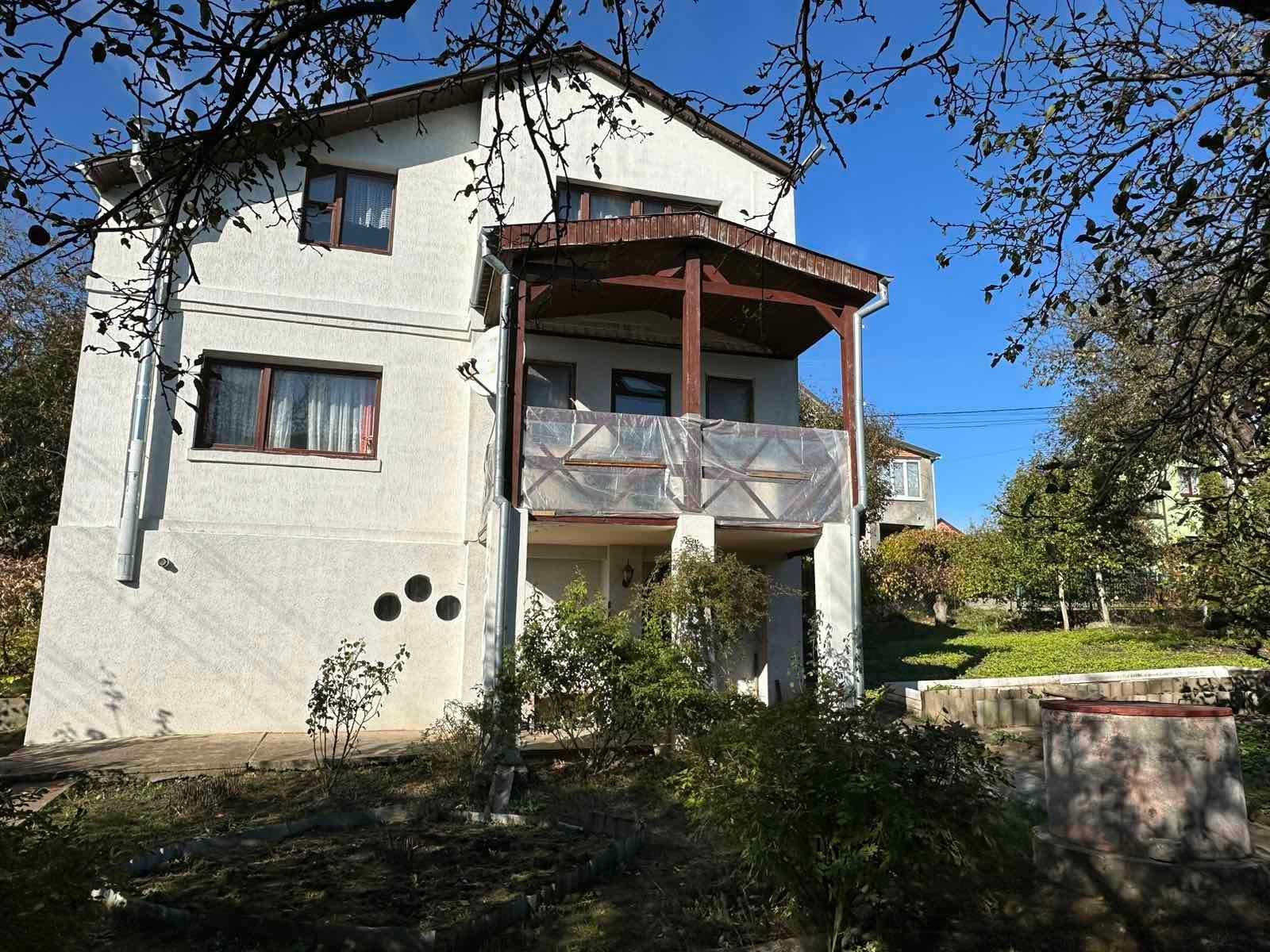 Продаж 2 поверхового будинку з опаленням і ділянкою