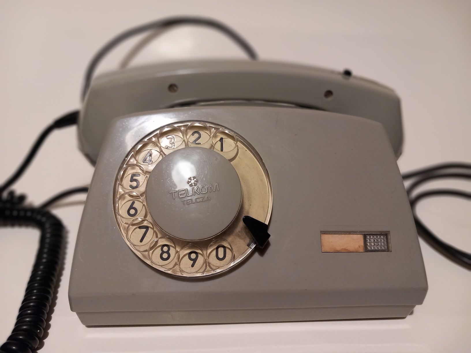 Telefon Atos z lat 80-tych