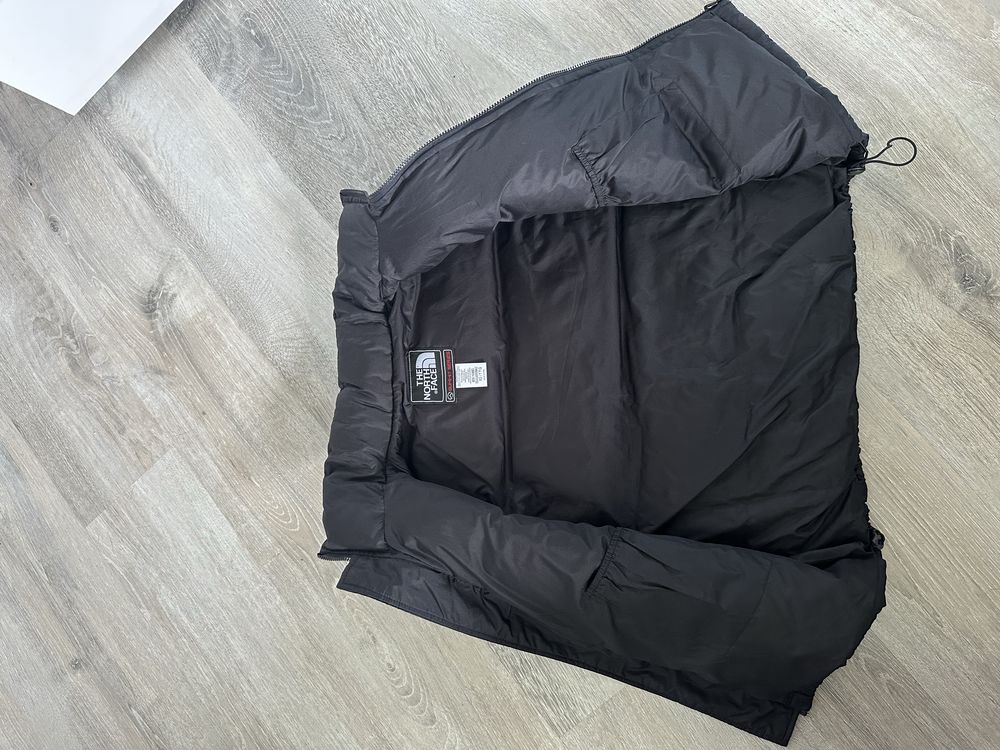 Продам жилетку The North Face