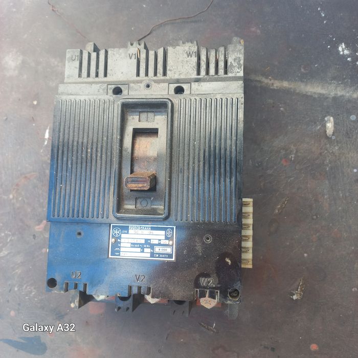 Продам рубильник Zse Praha