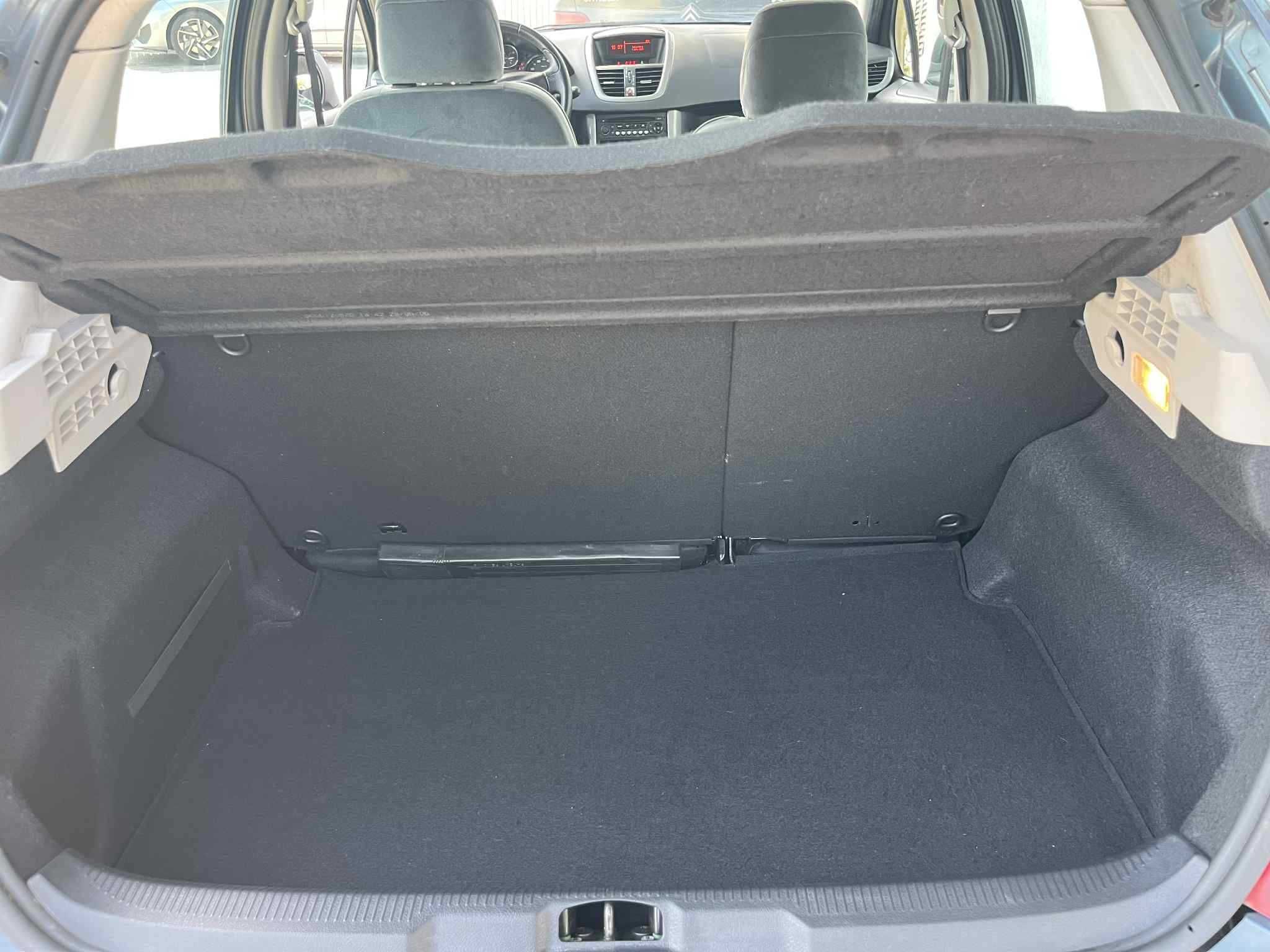 Peugeot 207 1.4i Gasolina