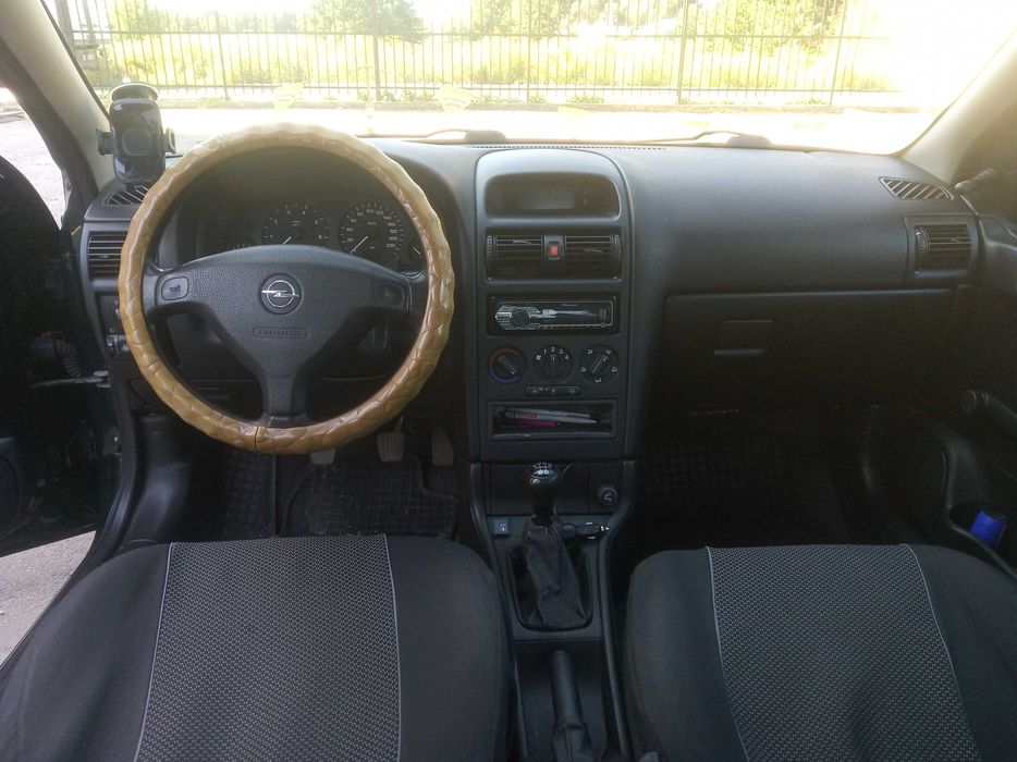 Opel Astra 2000 рік