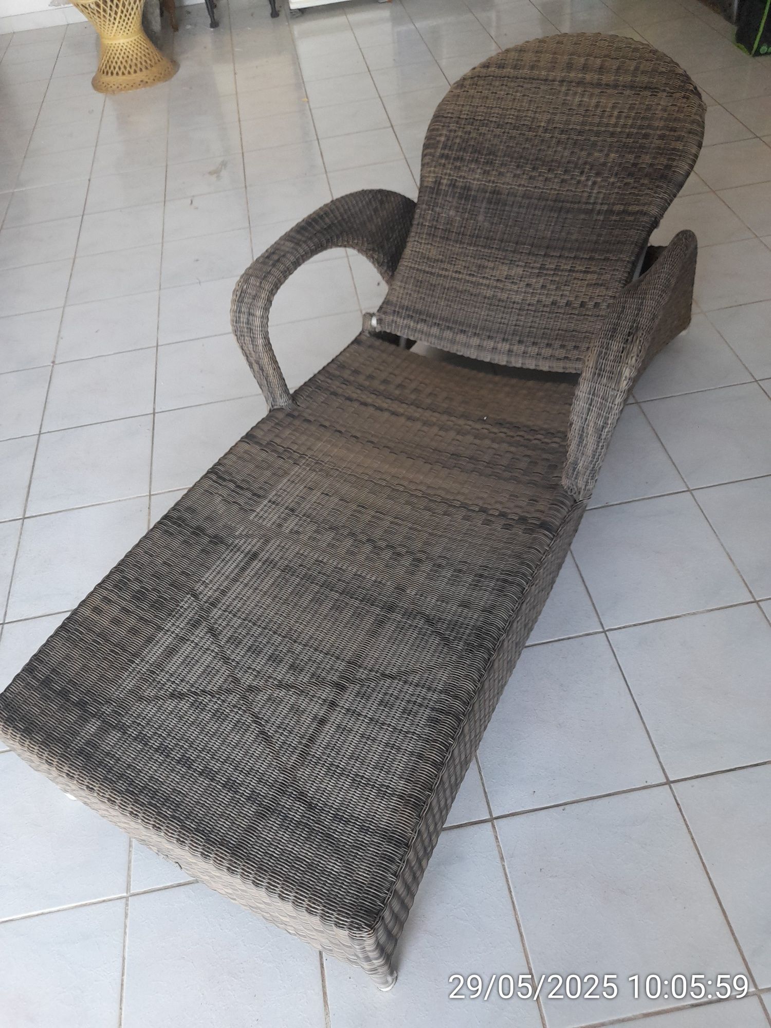 Espreguiçadeira de verga com forras