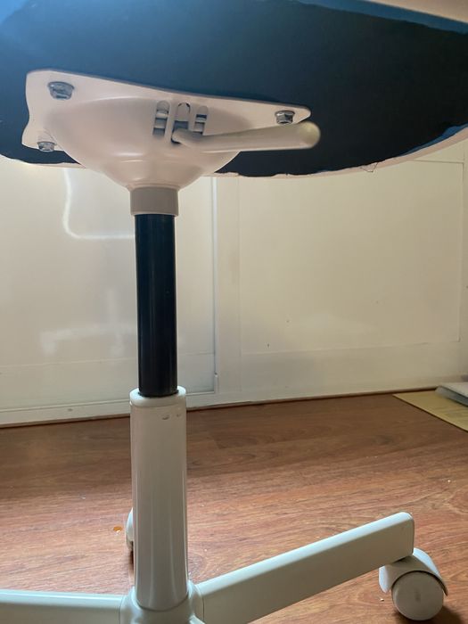 Cadeira giratória para criança Ikea