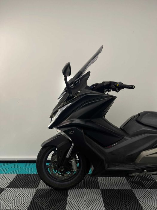 Scooter Kymco ak 550