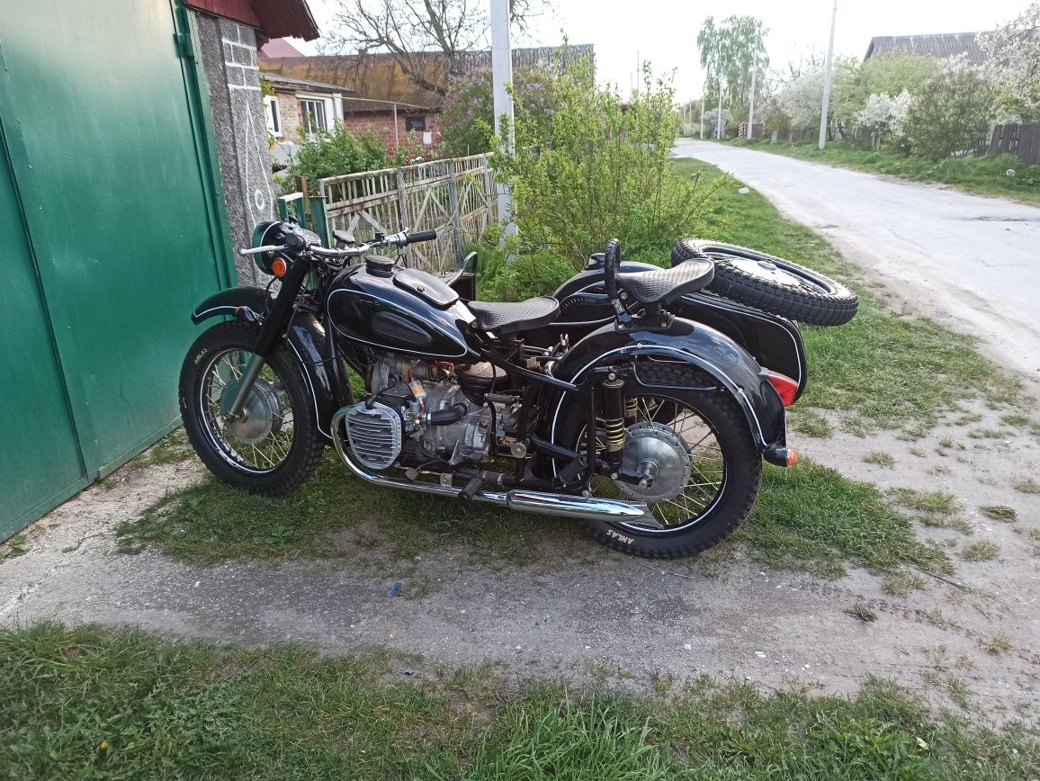 Мотоцикл к 750,Днепр 12