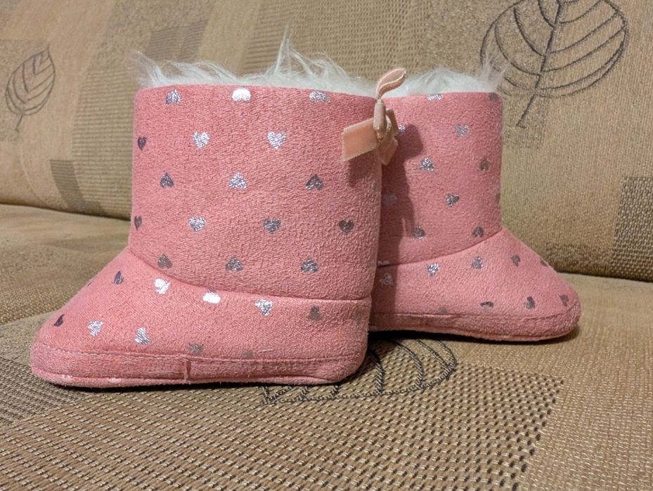 Ciepłe niechodki dziewczęce 6-9mies. (roz. 74)