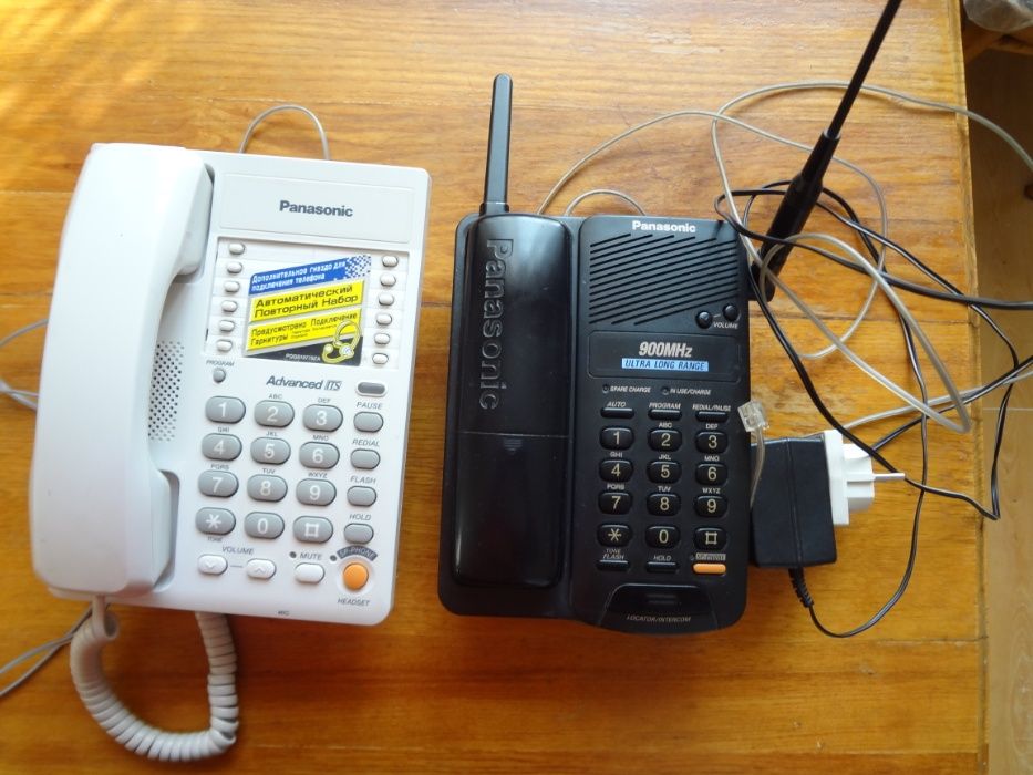 Радиотелефон Panasonik (Япония, можно на стену) и обычный