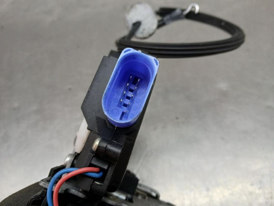 Fechadura / fecho porta frente esquerdo VOLKSWAGEN Caddy III (2K, 2C)