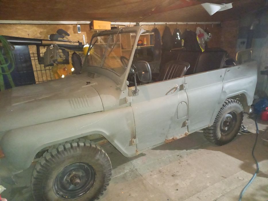 Samochod Uaz 469B