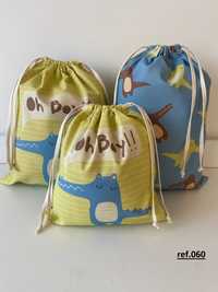 Sacos algodão com padrões infantis (conjunto de três sacos)