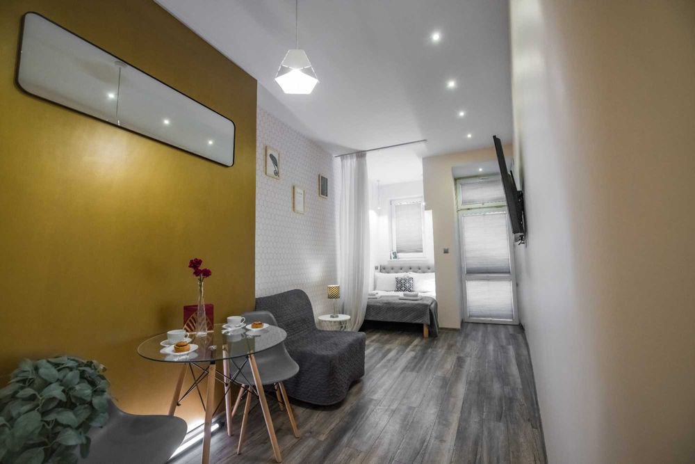 Nowoczesne pokoje z balkonem 2-3os. Stare Miasto