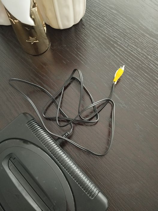 Sega Mega Drive 2 com 2 comandos e jogos mega games 1