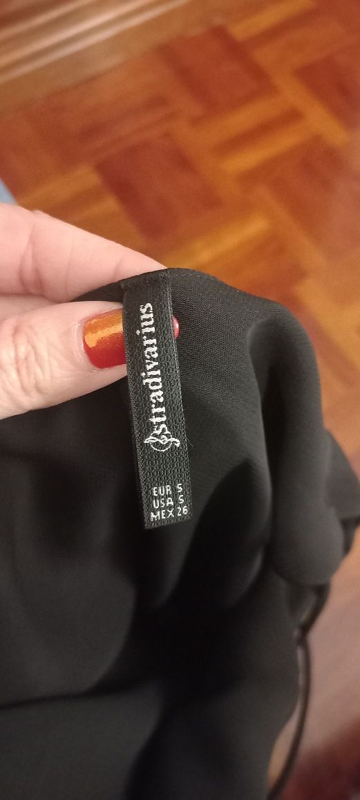 Top preto Stradivarius