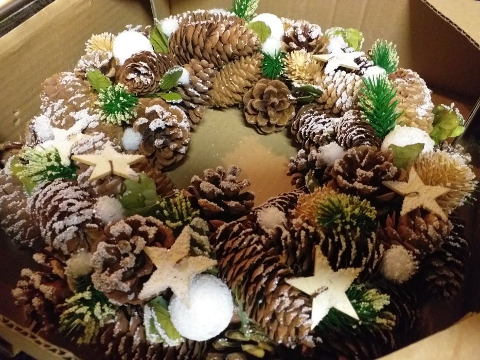 NOVO,Coroas Natal decoradas,centros de mesa,pinhas reais,preço unidade