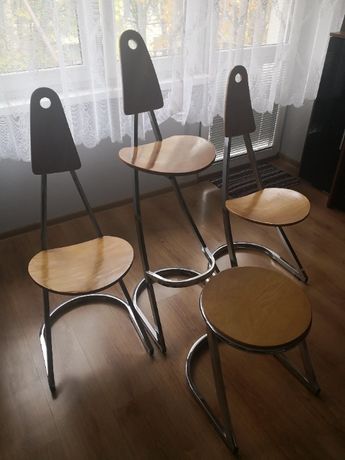 Krzesła (zestaw 2 + 1 barowe + stołek)