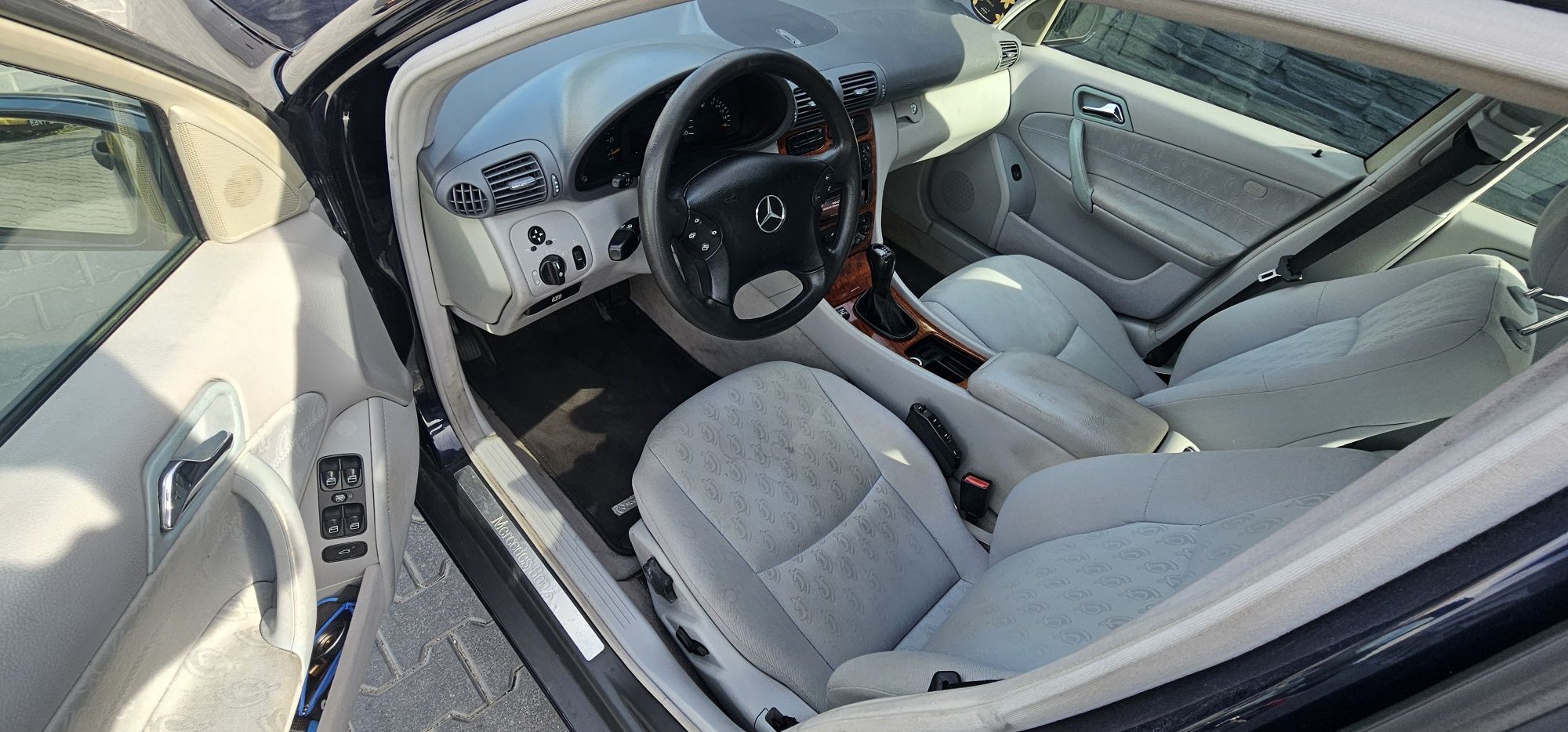 Mercedes W203 KOMPRESSOR 1.8 GAZ Stan BDB Manual 6 / klima