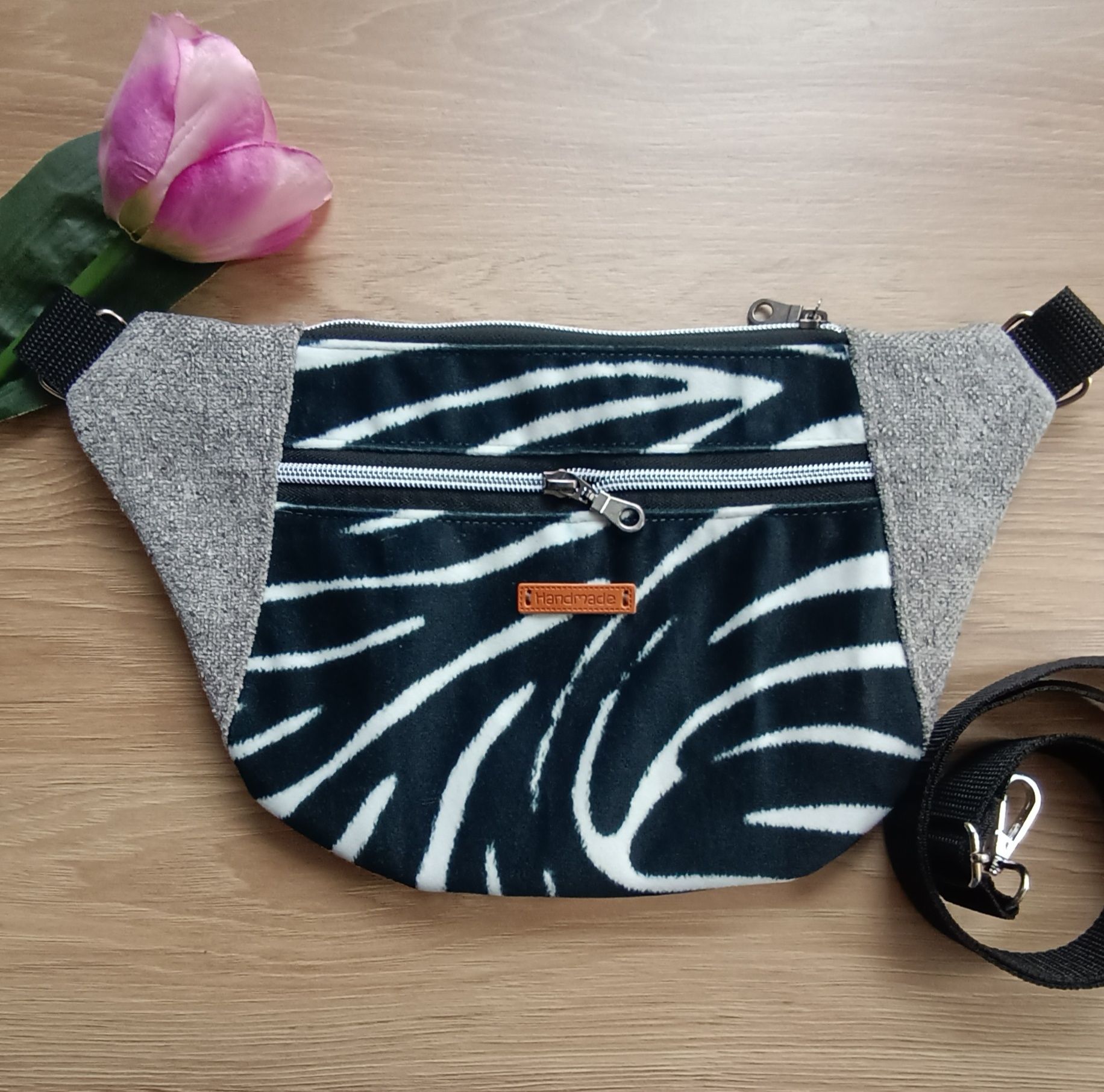 Nerka torebka saszetka płaska szara zebra handmade