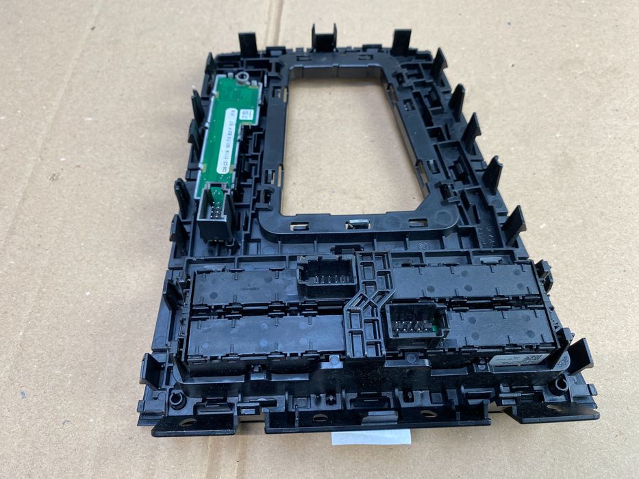 RAMKA Zmiany Biegów SKODA OCTAVIA III AUTOMAT Panel Przełączników