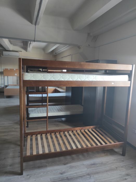 Двухъярусная кровать