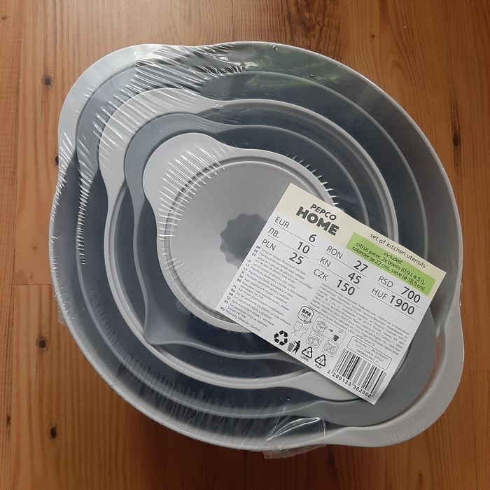 NOWE Akcesoria kuchenne 5 szt. Miska 2szt,sitko,durszlak,wyciskacz do