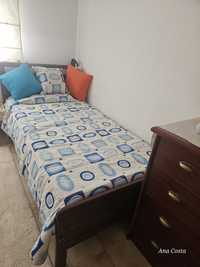 Vendo tres camas (colchão e cama)