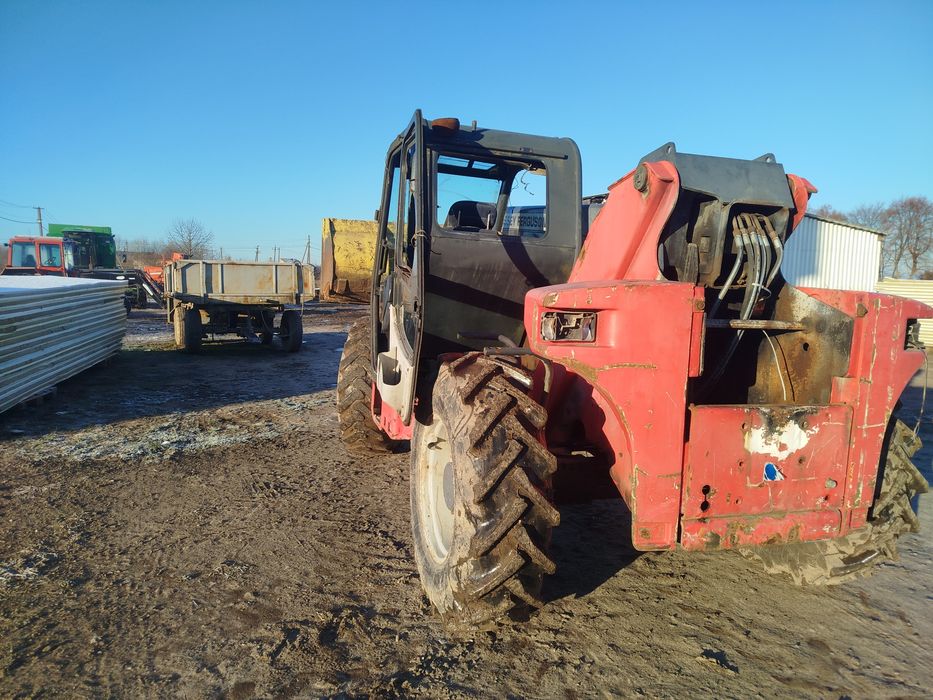 Навантажувач Massey ferguson 8937