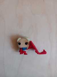 Supergirl funko pop z Kinder niespodzianki