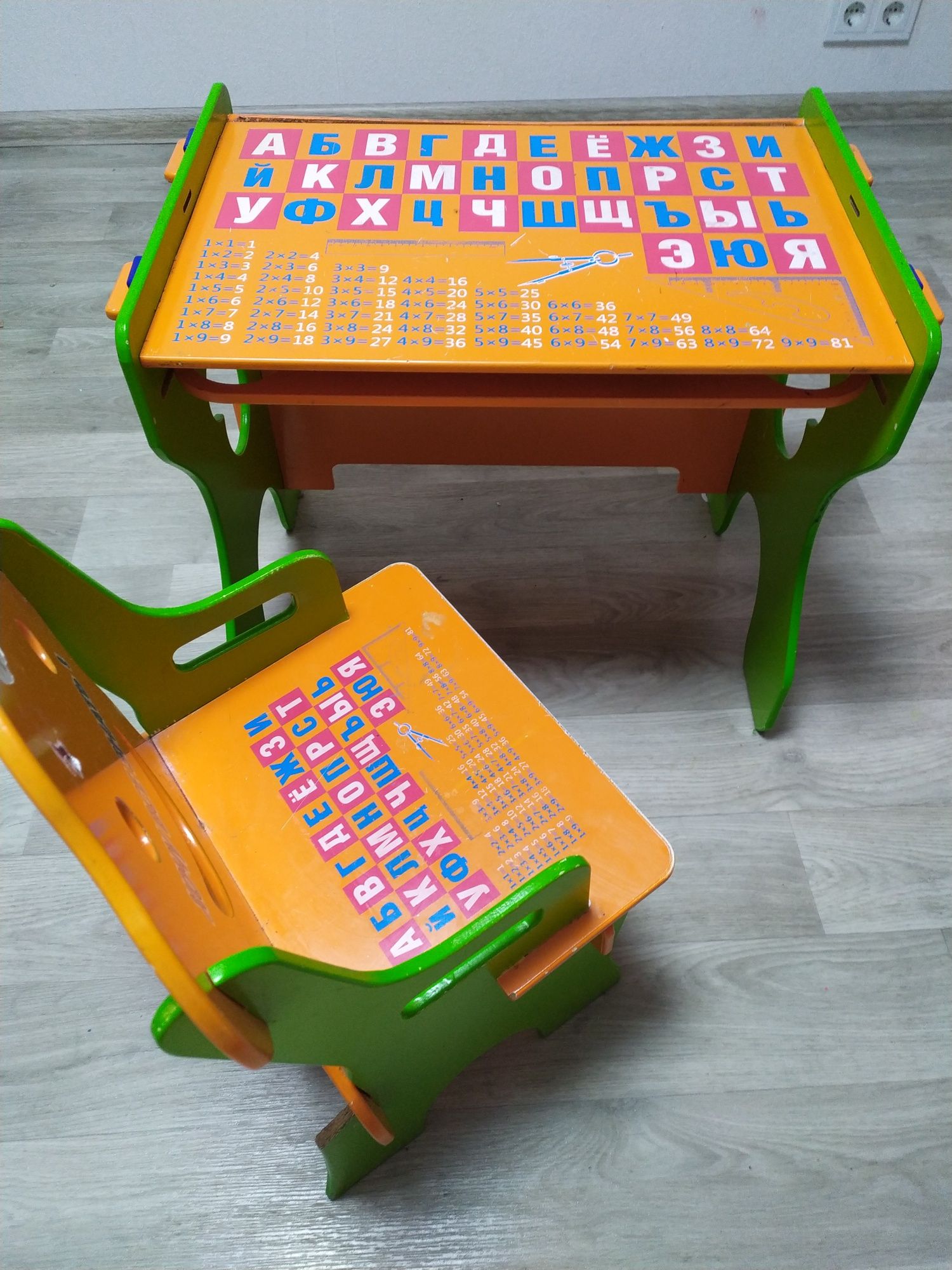 Дитячий стіл та стілець стільчик дерев'яні меблі для дітей дошкільного