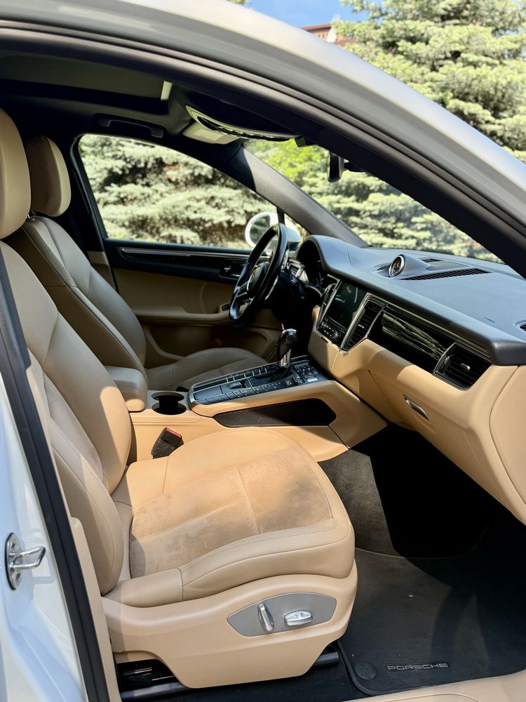 Porsche Macan 2.0 White Pearl