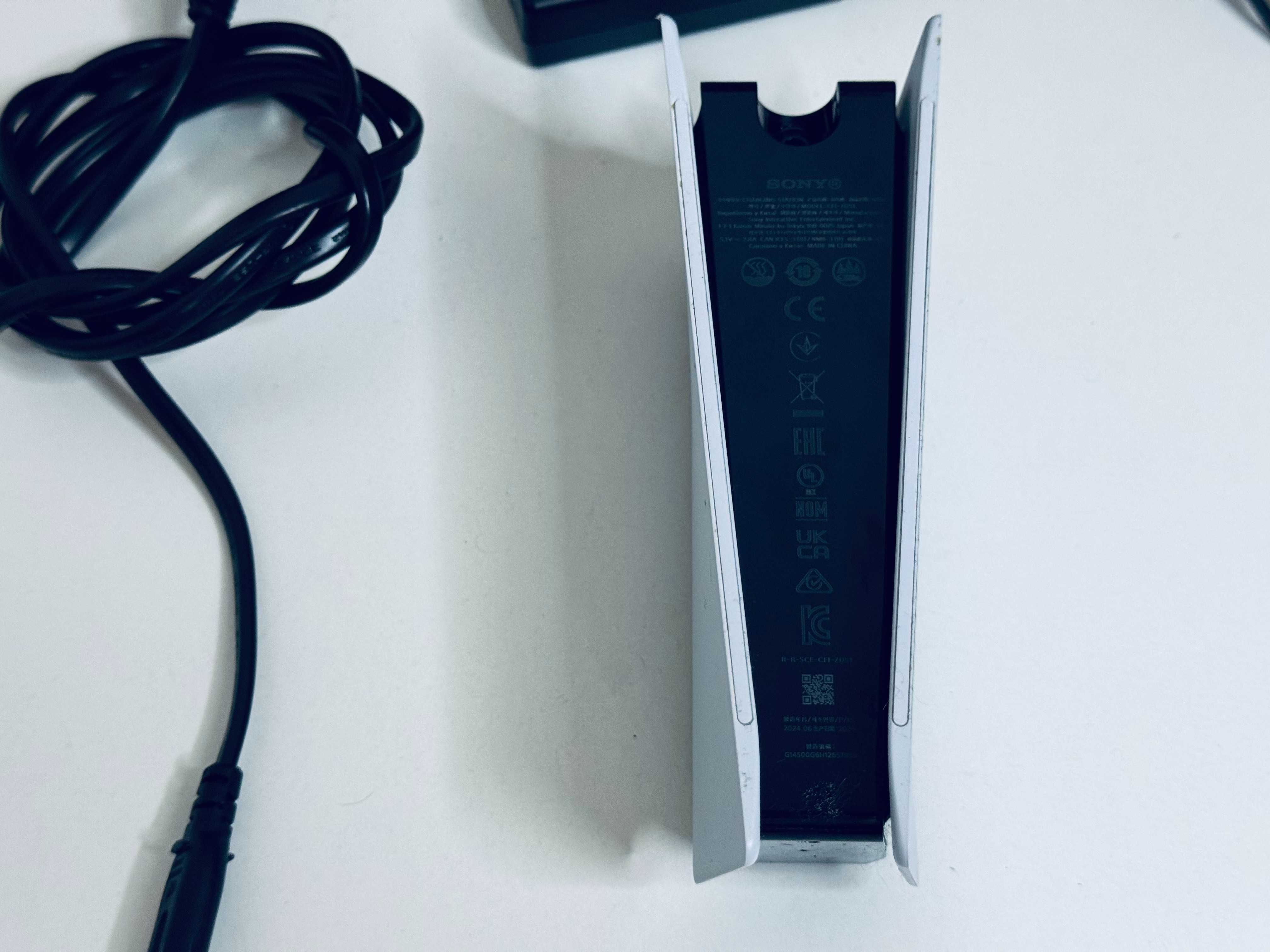 Ładowarka do padów PS5 Stacja ładująca Oryginalna Sony Playstation