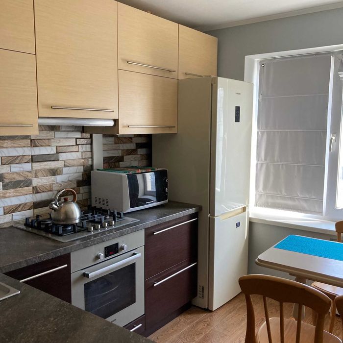 Продам 2 к на жм Левобережный по пр. Мира (Донецкое шоссе)