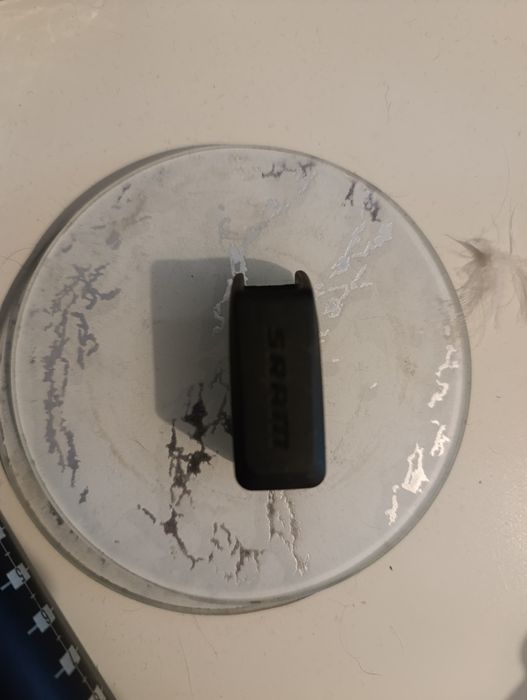 Transmissão Sram electrónico + espigão telescópio 300€ tudo