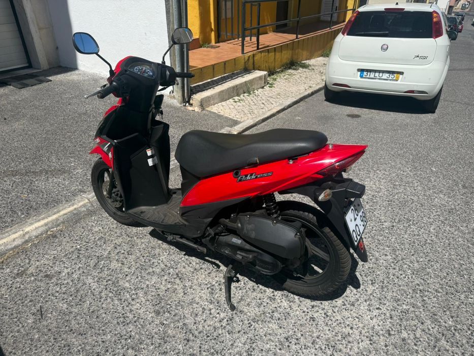 Vendo suzuki 2015