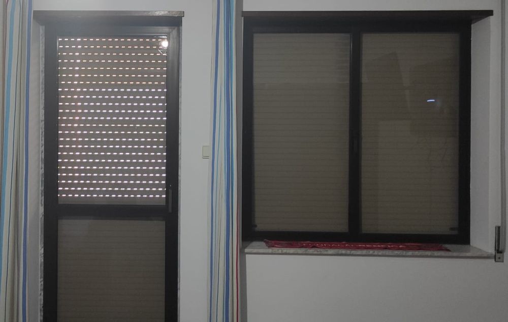 11 aluminum windows and 5 wooden windows64285303591553124